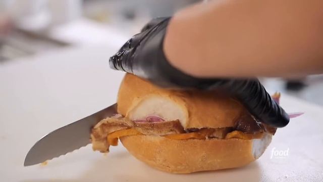 The Best Sandwiches We've Seen On Diners, Drive-Ins And Dives смотреть онлайн