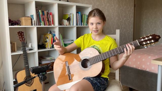 Сравнение гитар: Flight AD-555NA трансакустика и Prudencio saez классическая, какая лучше? смотреть онлайн