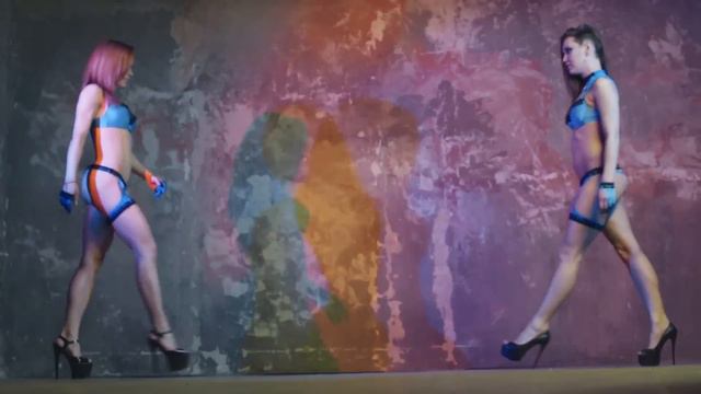 Alex Angel - Caroline