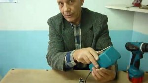 Разбираем аккумулятор шуруповерта вместе