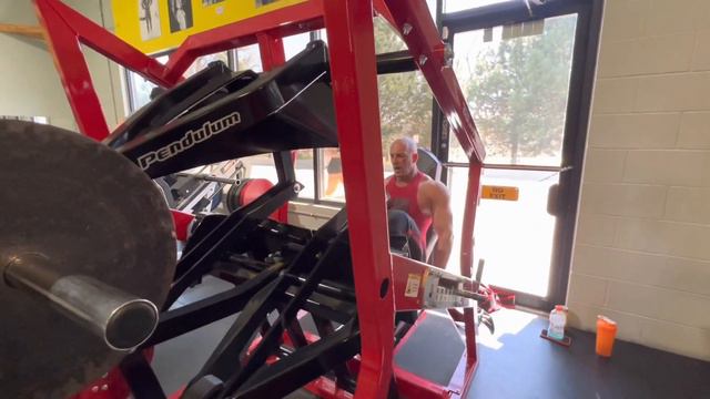 Rest Pause Quad Training смотреть онлайн