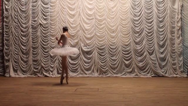 Елизавета Болотова. "Лебедь" К. Сен-Санс. "The swan" Lisa Bolotova 13 years old ballet dancer смотреть онлайн