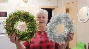 "Жизнь на пенсии"..Украсила ёлку..))Жарила дрожжевые блины для внуков ..