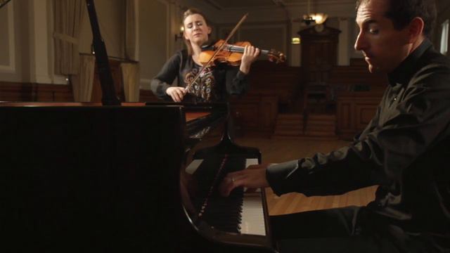 Chloë Hanslip & Danny Driver - Beethoven: Sonata No.5 in F major "Spring" 2.Andante смотреть онлайн