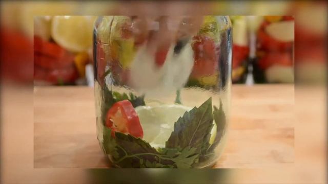 Заготовки на зиму с Кристиной Стасенок. Патиссоны в сладком маринаде смотреть онлайн