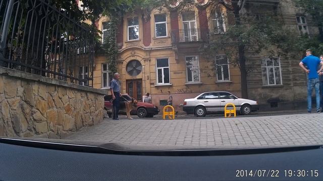блокираторы, ааааа!!!! реакция дяденьки на парковочный баръер смотреть онлайн