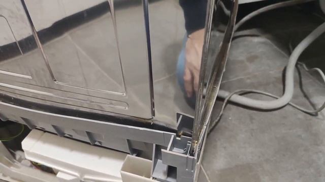 Lavavajillas con cuba polinox pierde agua salta el diferencial. Polinox tank dishwasher loses water смотреть онлайн