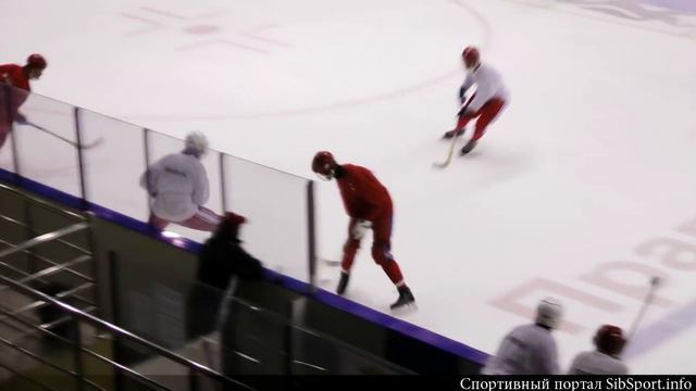 Сибсельмаш вышел на лёд смотреть онлайн