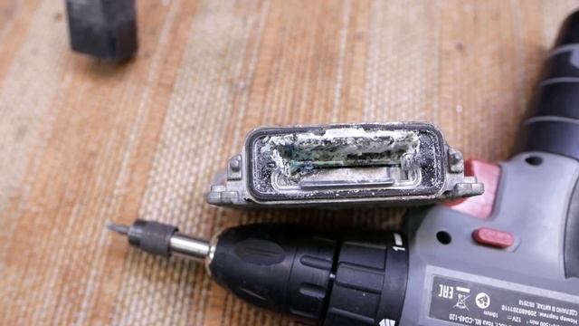 Потеет фара Volvo S60 ремонт фары Вольво 60 смотреть онлайн