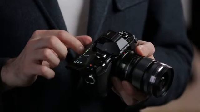 Olympus OM D E M5 16MP Live MOS Interchangeable Lens Camera смотреть онлайн