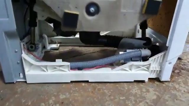 стиральная машинка HotPoint Ariston замена аммортизаторов смотреть онлайн