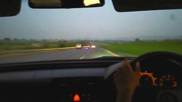 Mercedes W202 Motorway 1 Cruise,100mph @ 4000rpm смотреть онлайн