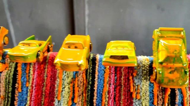 Disney Pixar Cars Falling into Deep Pool: Lightning McQueen, Jackson Storm, Two Mater, Sally Carrer смотреть онлайн