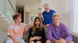 У МОЕЙ ДЕВУШКИ РАЗДВОЕНИЕ ЛИЧНОСТИ ? *7 СЕКРЕТОВ Эли*