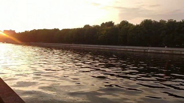 вечерняя прогулка по набережной. калининград. смотреть онлайн