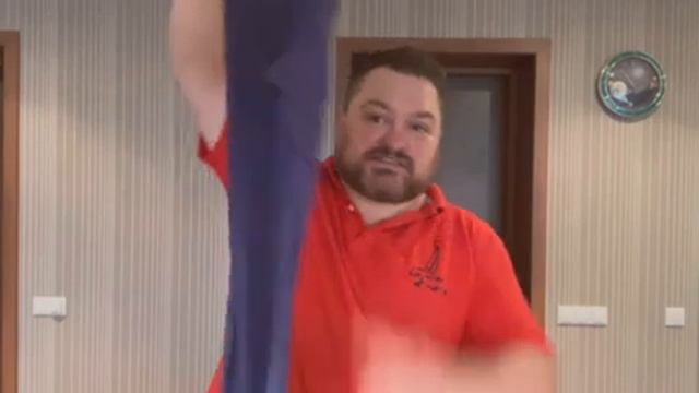 Готовимся к выходу в море, одеваемся смотреть онлайн