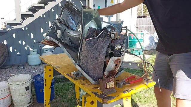 Crushed 2.5kw Mitsubishi Aircon....Lets Scrap It. смотреть онлайн