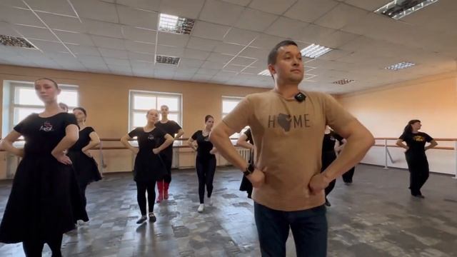 КАК СТУДЕНТЫ ЛУГАНСКОЙ АКАДЕМИИ УЧИЛИ БАШКИРСКИЕ ТАНЦЫ смотреть онлайн