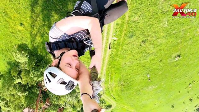 Прыжок с веревкой 65 метров Калуга! Прыгает - Назарова Алика! Прыжок с тарзанки Калуга! смотреть онлайн