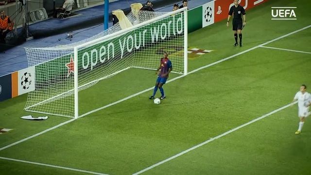 Milan's Alexandre Pato scores after just 24 seconds against Barcelona смотреть онлайн
