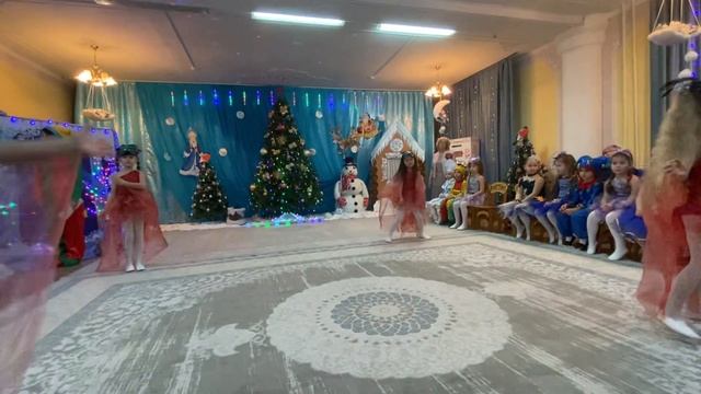 Новогодний утренник Аланы29.12.2022 танец жар-птиц смотреть онлайн
