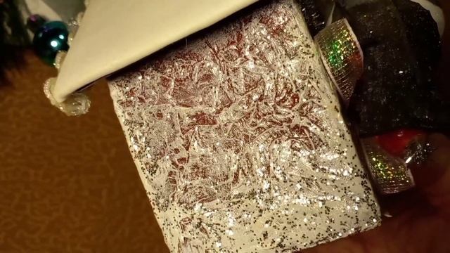 Снегирь и домик. Немного о моих поделках, которыми я украшаю каждый новый год свои дом. смотреть онлайн