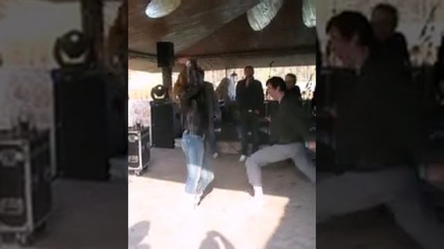 "Брачные танцы орангутангов" :-) смотреть онлайн