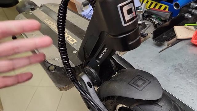 Ремонт Dualtron Victror - работы на переднем колесе. смотреть онлайн