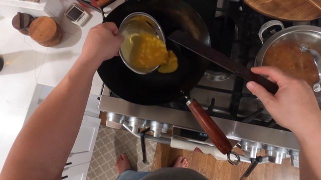 Late Night Wok-Scrambled Eggs with Truffle смотреть онлайн