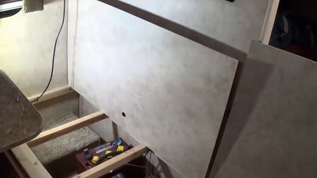 Renogy 1000 Watt Pure Sine Wave Inverter Charger RNG-INVT-1000-12-C смотреть онлайн