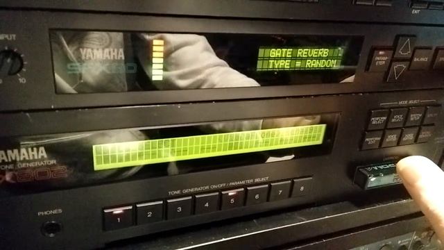LinnDrum through Yamaha SPX-90 смотреть онлайн