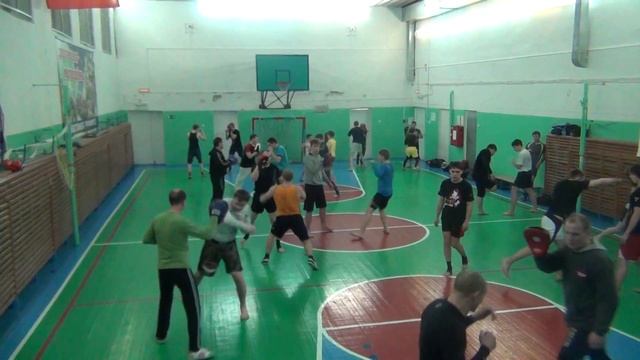 Одиночный удар по лапам с челнока на время смотреть онлайн
