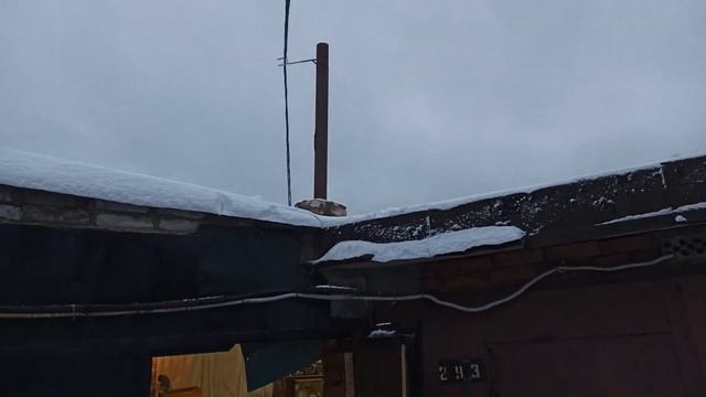 Установка дымовой трубы в гараже. Отвод электро проводов от дымовой трубы. смотреть онлайн