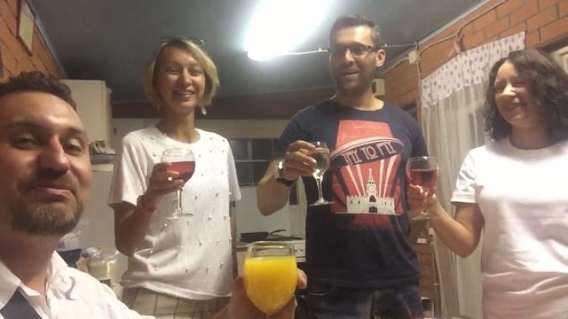 Пьём за встречу!!! У Саши Петрика на даче смотреть онлайн