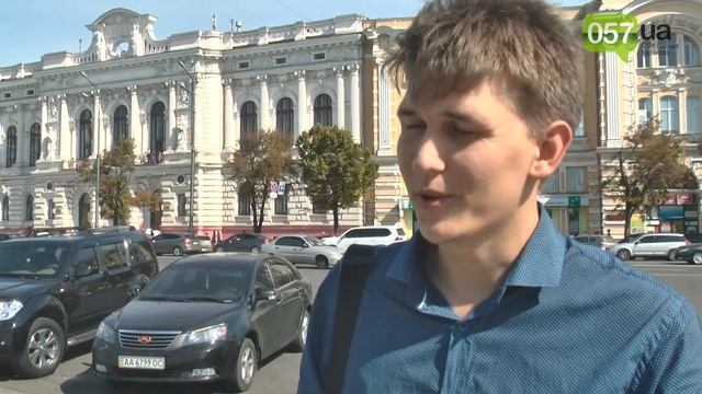 «Чтобы купить – надо продать почку»: харьковчане о новом «iPhone» смотреть онлайн