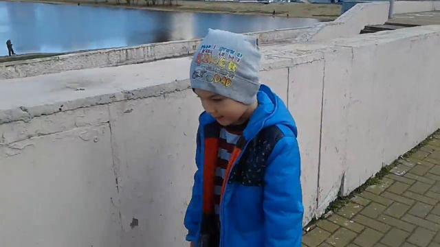 8 марта. Прогулка возле реки Кубань.Women's day. 8th of March. Walking at the Kuban river. Tanks смотреть онлайн