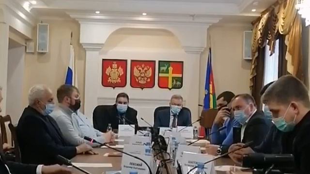 Видео выступления Побожего В.А. на свалке станицы Полтавской перед комиссией из Краснодара смотреть онлайн