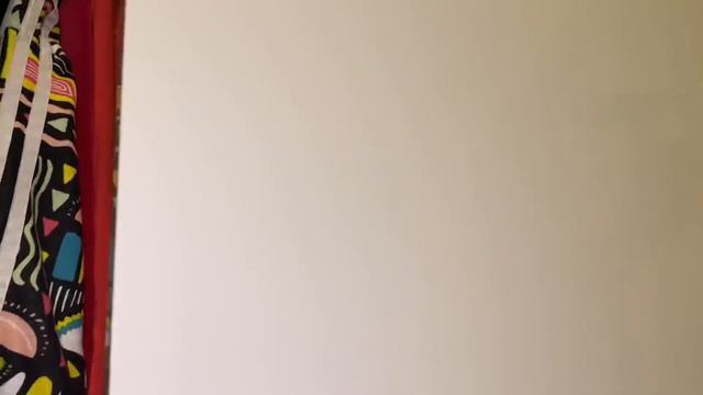 Кто то ЕСТЬ В ШКАФУ я слышу ЗВУКИ ! Что это может быть ! Мили Ванили сериал смотреть онлайн