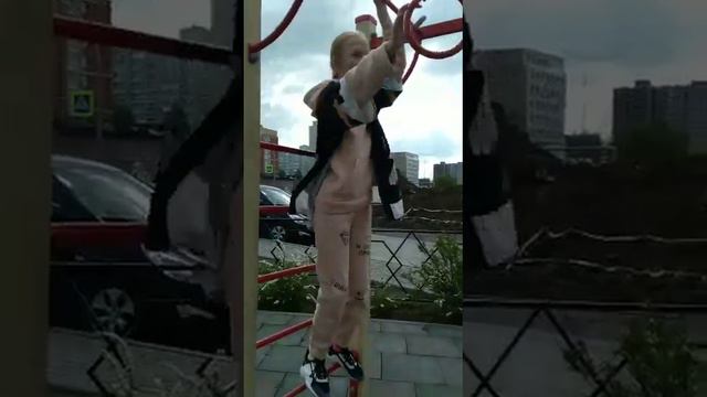 ОБЗОР ПЛОЩАДКИ НО ПОДРУГА СНИМАЕТ МЕНЯ