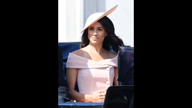 Платья Меган Маркл (в статусе невесты и жены) смотреть онлайн