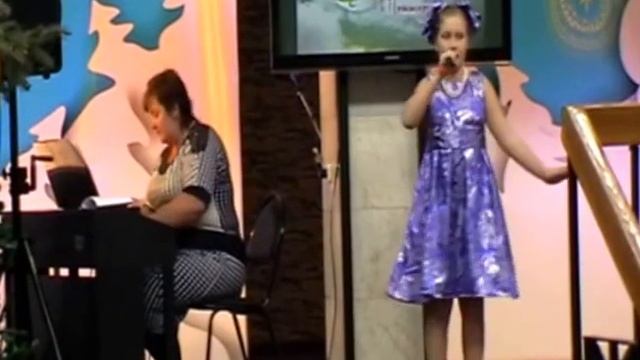 Солистка ансамбля "Цветные сны" Анна Свиридюк ДШИ г. Ессентуки смотреть онлайн
