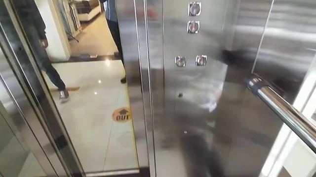 ( Chime is gone ) Hyundai traction scenic elevator at depok mall West Java смотреть онлайн