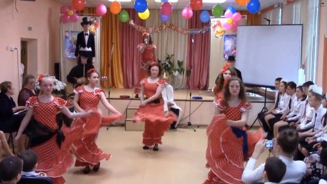 танец цыганок на послед.зв. 2016г. шк.-интернат № 8 Нижний Новгород смотреть онлайн