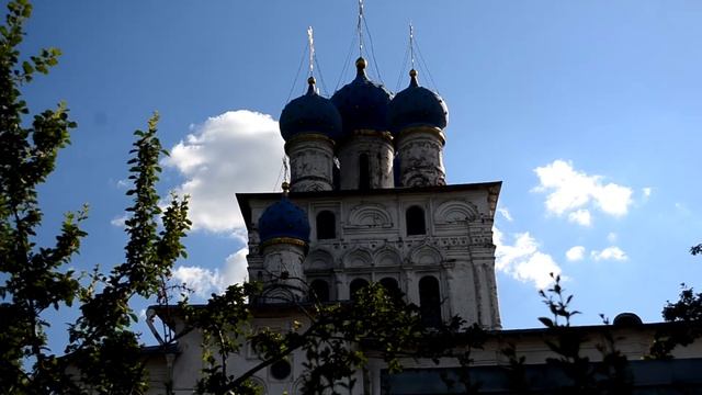 Влог: Коломенское - Большие алоэ, Море пионов, Чудесные аллеи, Церковь, Бинокль, Подарок от сына : смотреть онлайн