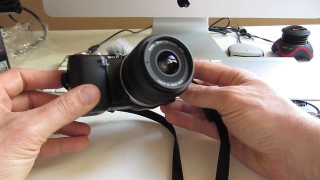 Test #45 Sony NEX 5N - Sigma 19mm f2.8 EX DN Unboxing and Examples смотреть онлайн