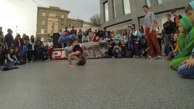 19.04.14 Днепр Брейкинг (ученики 3й круг Тихас vs ...) смотреть онлайн