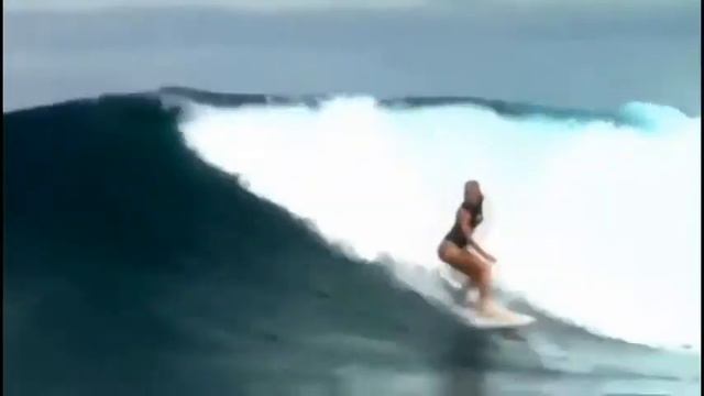Bethany Hamilton video смотреть онлайн