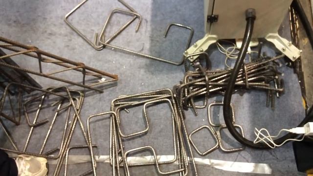 Станок по формовке арматуры (не успел снять весь процесс) смотреть онлайн