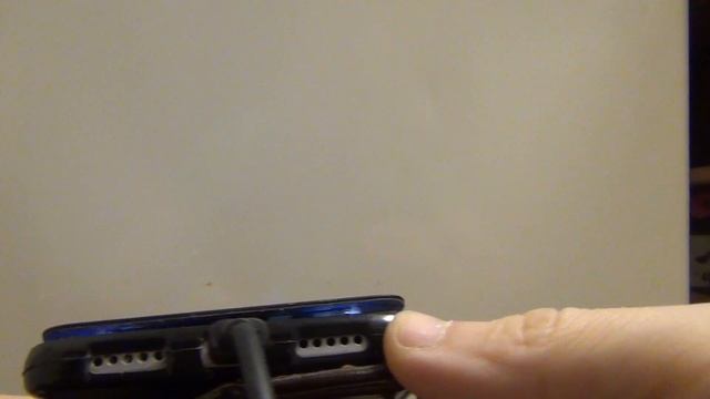 Батарея телефона разбухла и выдавила экран смартфона От игры при зарядке телефона смартфона отзыв смотреть онлайн