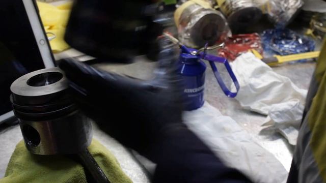 12HT Engine Rebuild - HJ75 Troopy Build (EP5) смотреть онлайн
